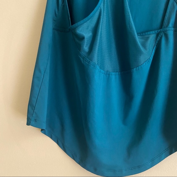 Under armour• Poseidon blue athletic razor back tank top - Picture 6 of 7